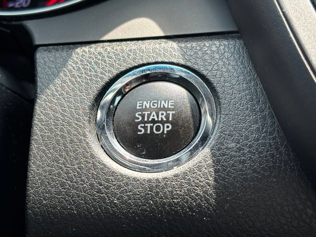 Used 2019 Toyota Camry XSE FWD image 11