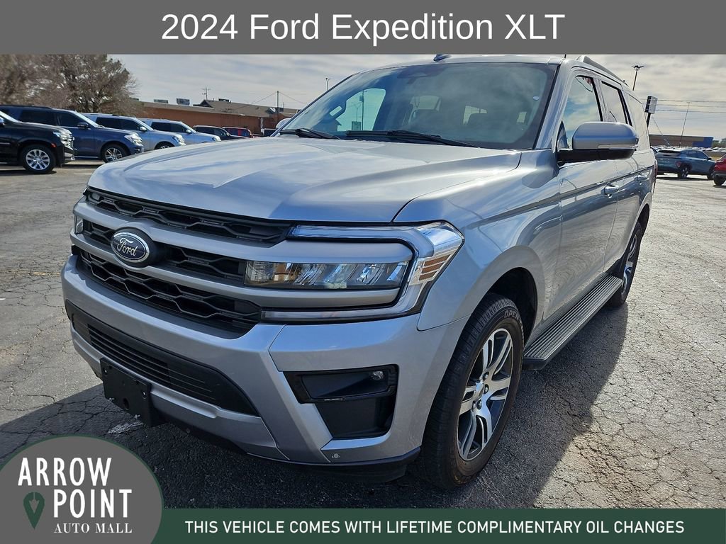 Used 2024 Ford Expedition XLT image 4