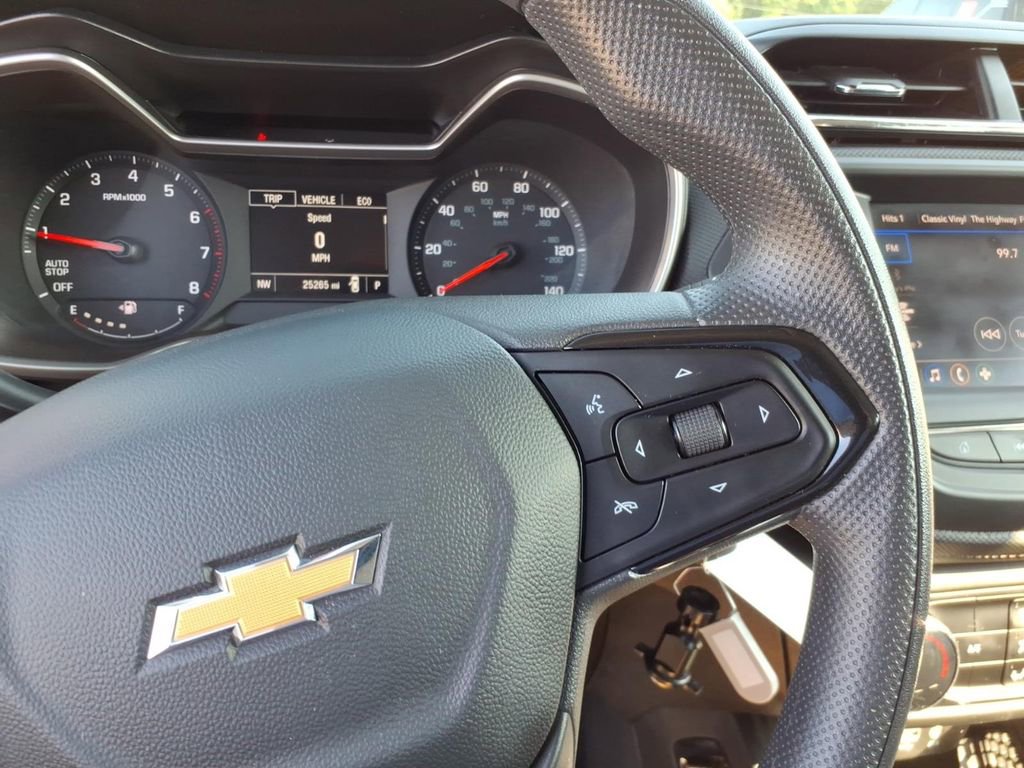 Used 2023 Chevrolet TrailBlazer LS FWD image 10