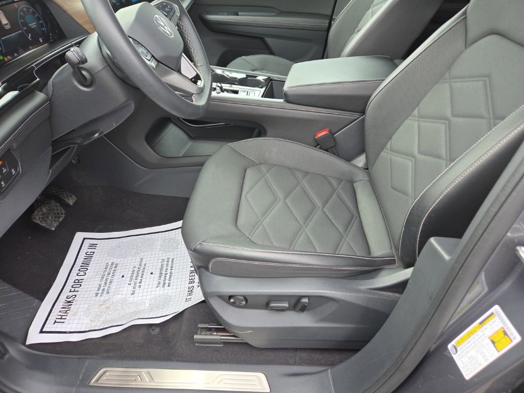 Used 2024 Volkswagen Atlas SE image 14