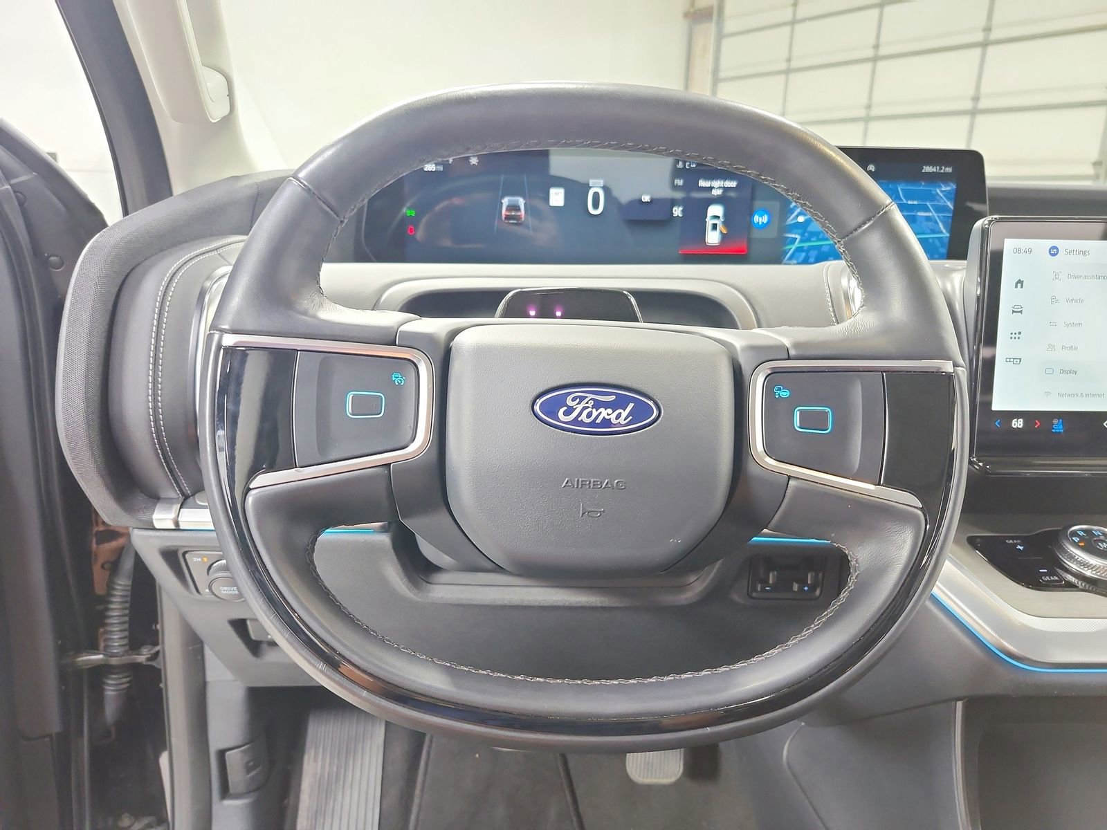 Used 2025 Ford Expedition Max Platinum image 23