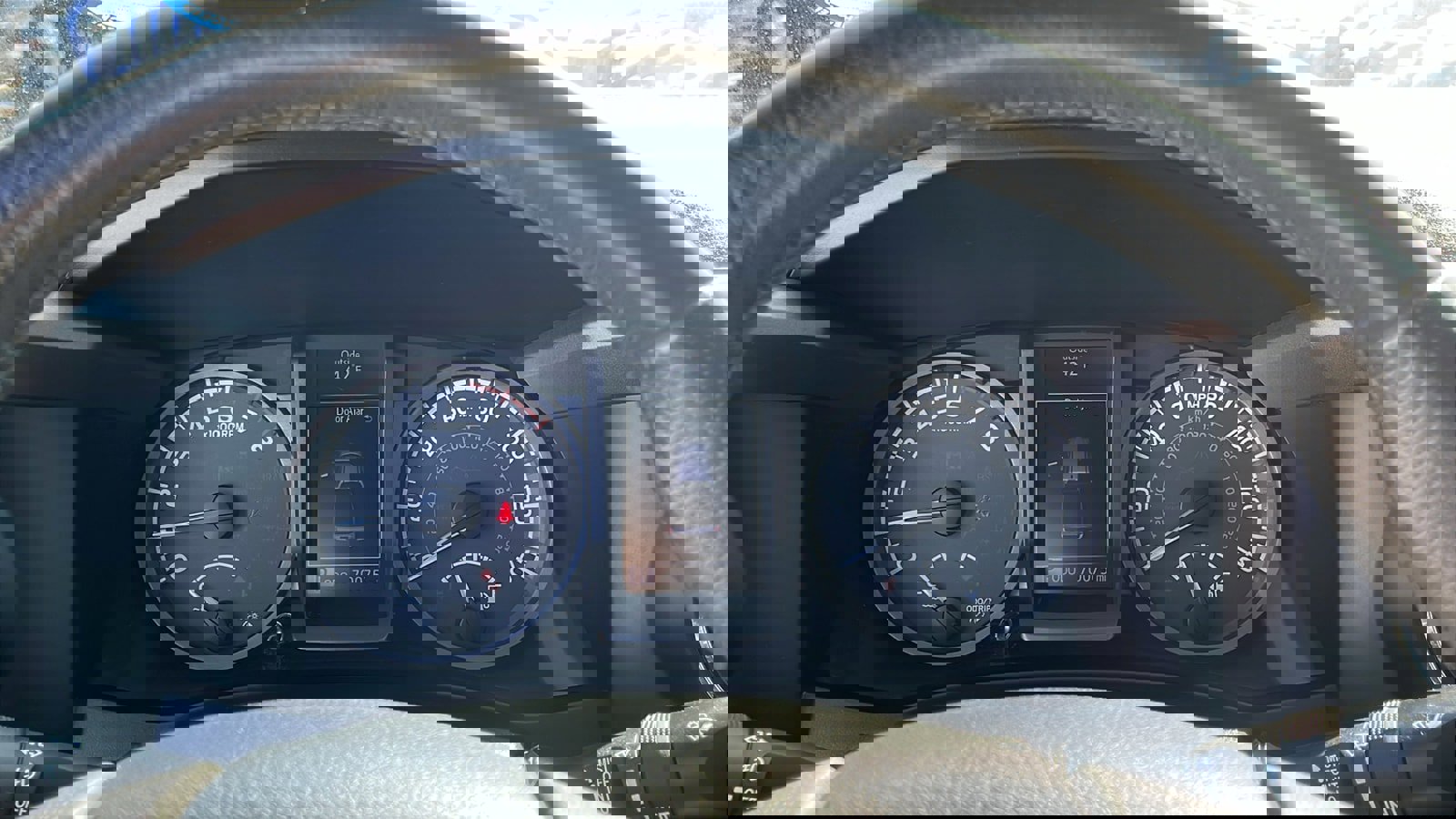 Used 2017 Toyota Tacoma TRD Off-Road image 14