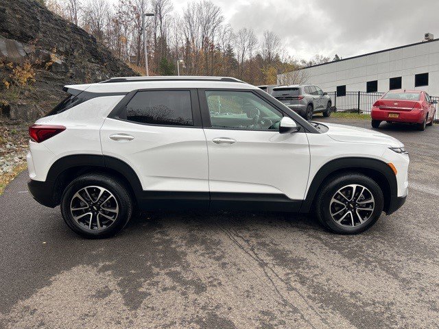 Certified 2024 Chevrolet TrailBlazer LT w/ LT Cold Weather Package image 12