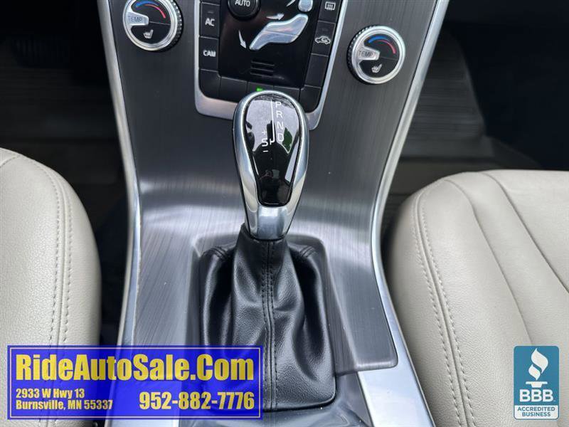 Used 2016 Volvo XC60 T6 w/ Proximity Package AWD/4WD image 19