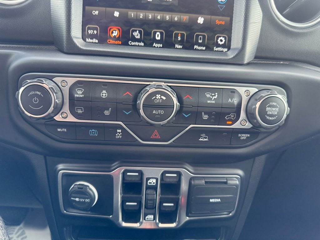 Used 2021 Jeep Wrangler Unlimited Sahara w/ Cold Weather Group AWD/4WD image 23