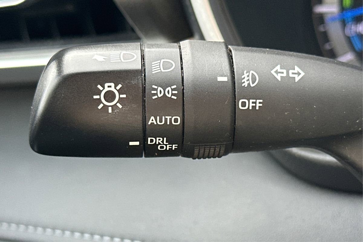 Used 2021 Toyota Highlander XLE image 18