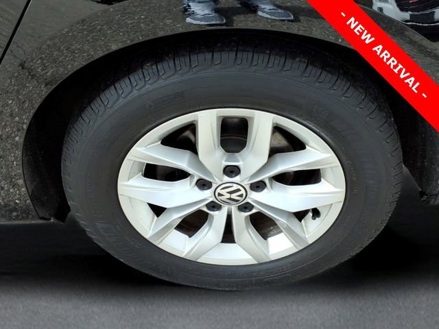 Used 2016 Volkswagen Passat 1.8T S image 7