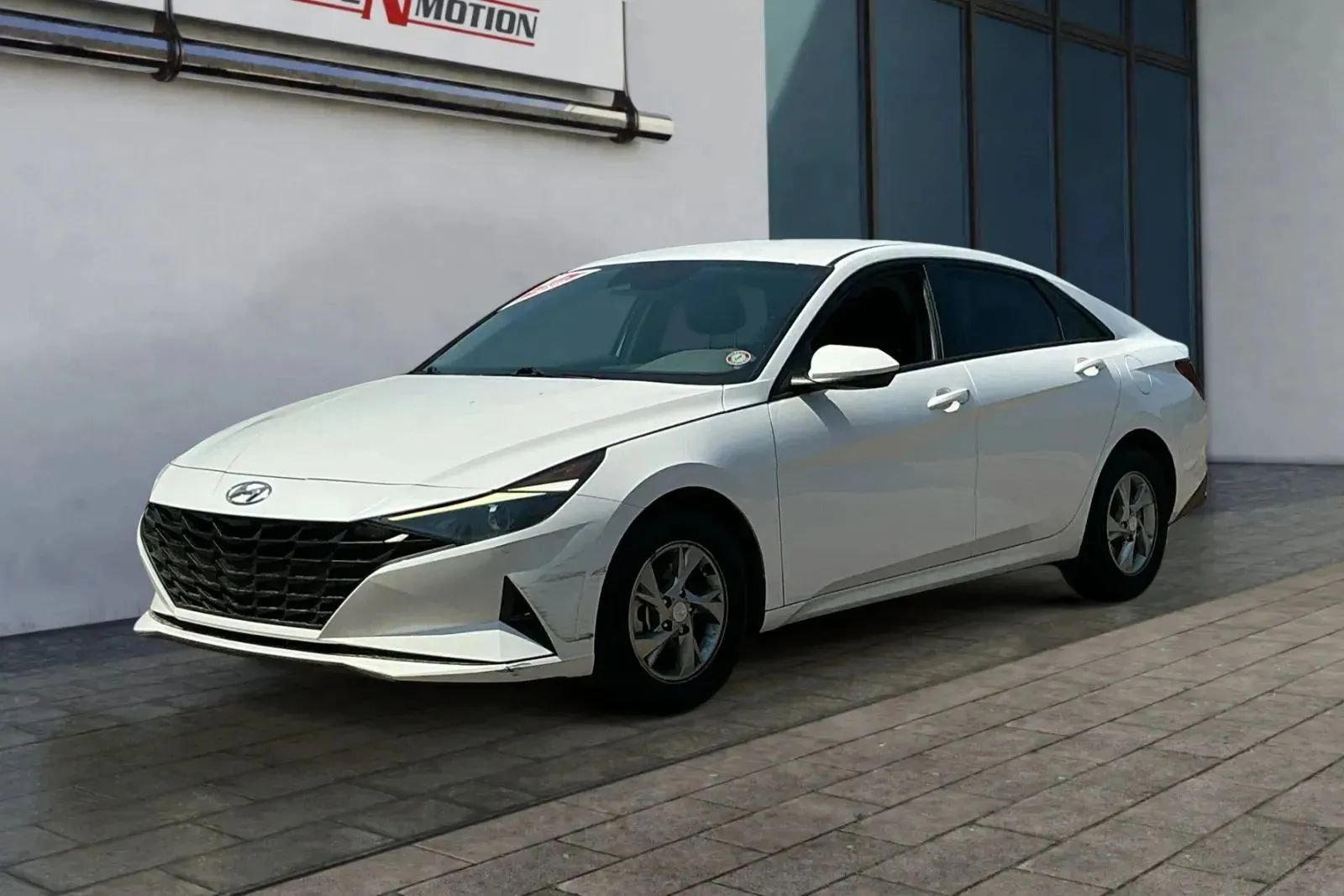 Used 2022 Hyundai Elantra SE image 8