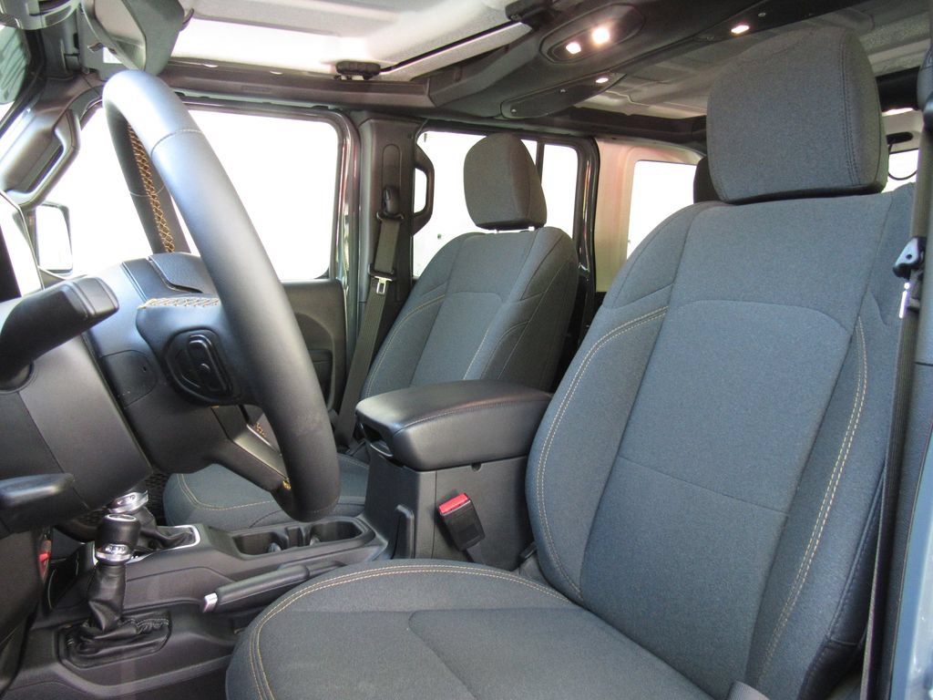 Used 2024 Jeep Wrangler Unlimited Sport AWD/4WD image 13