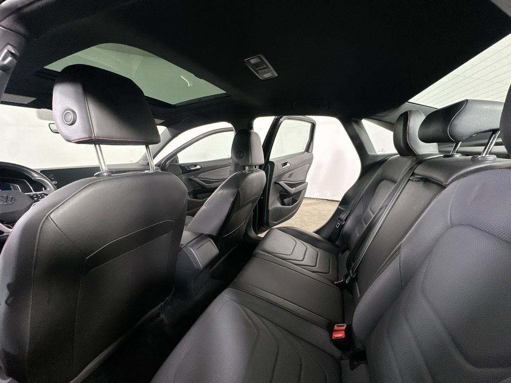 Used 2025 Volkswagen Jetta GLI Autobahn FWD image 13