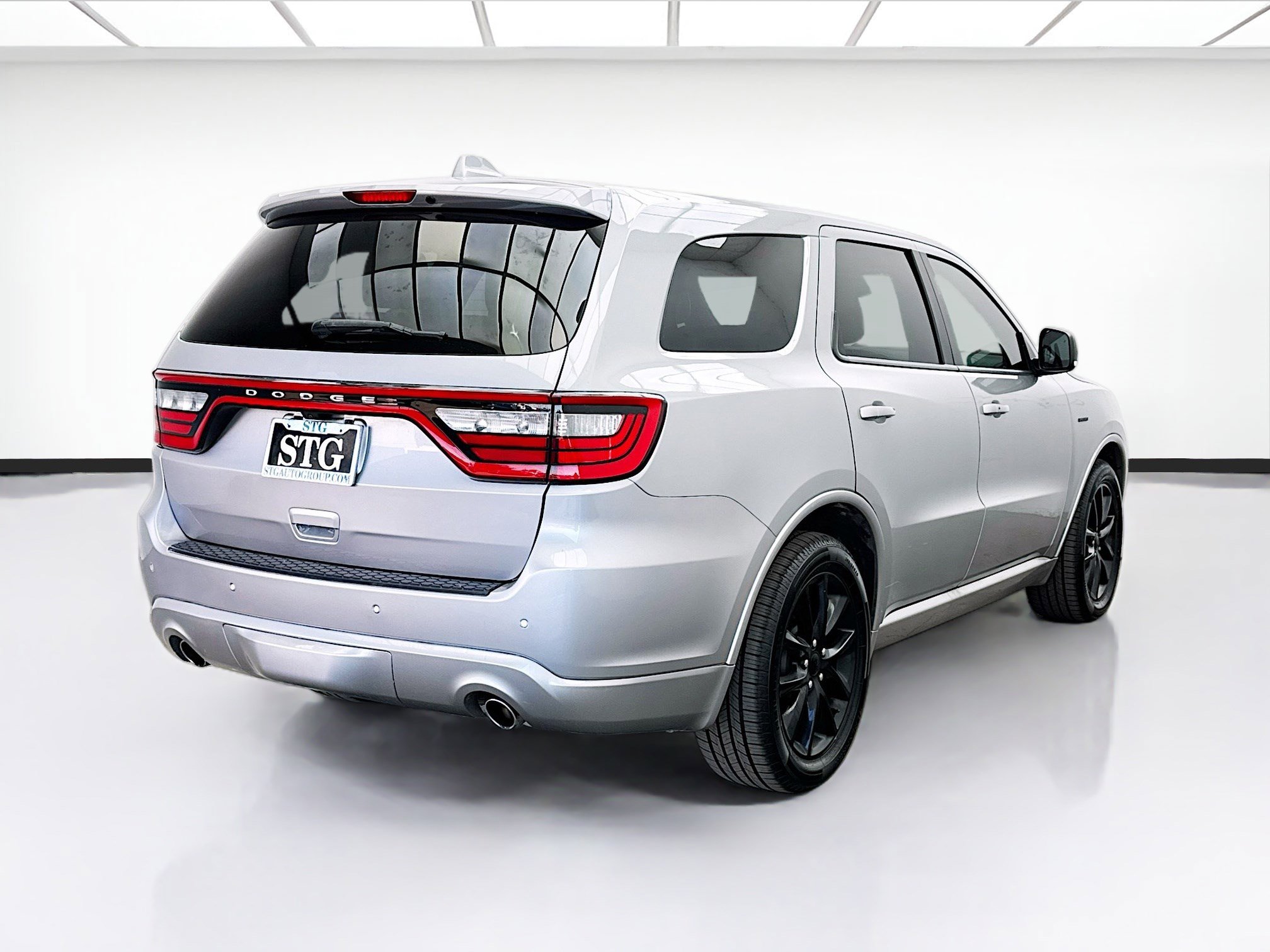 Used 2018 Dodge Durango R/T w/ Technology Group image 4