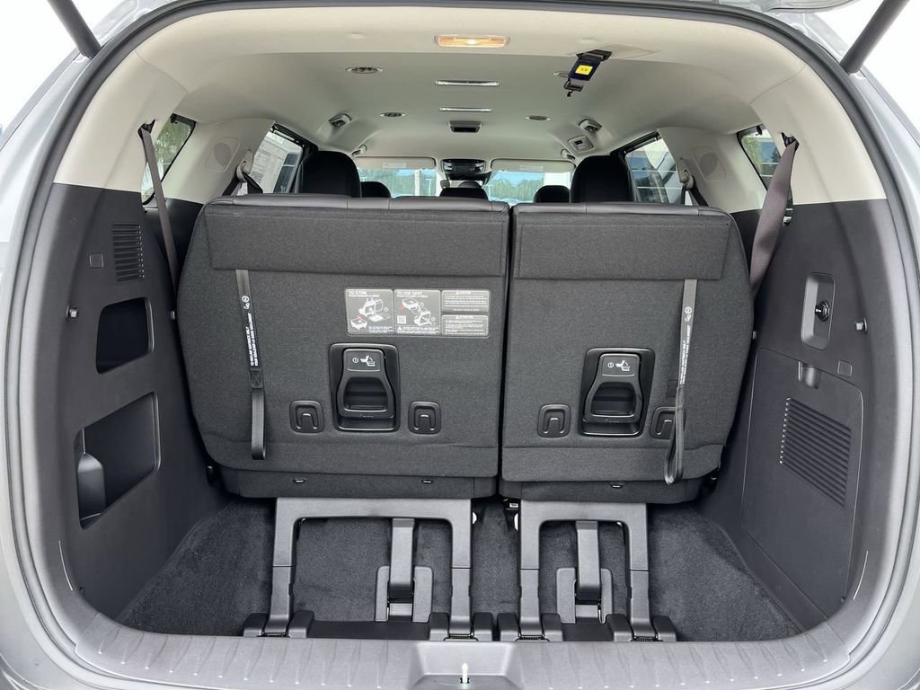 New 2026 Kia Carnival EX FWD image 26