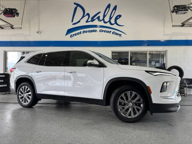 Used 2025 Buick Enclave Preferred FWD image 1