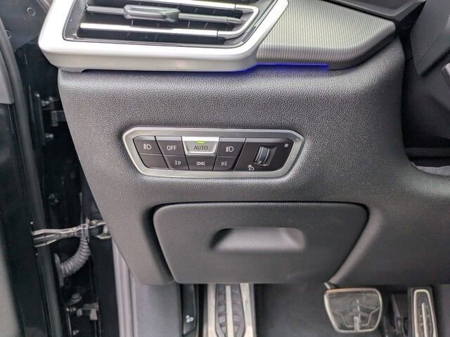 Used 2021 BMW X5 M50i image 27