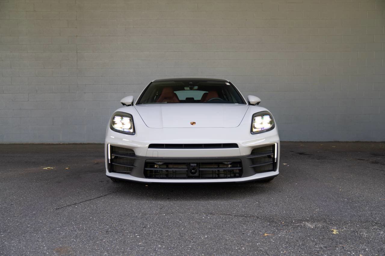 Certified 2025 Porsche Panamera 4 AWD/4WD image 10