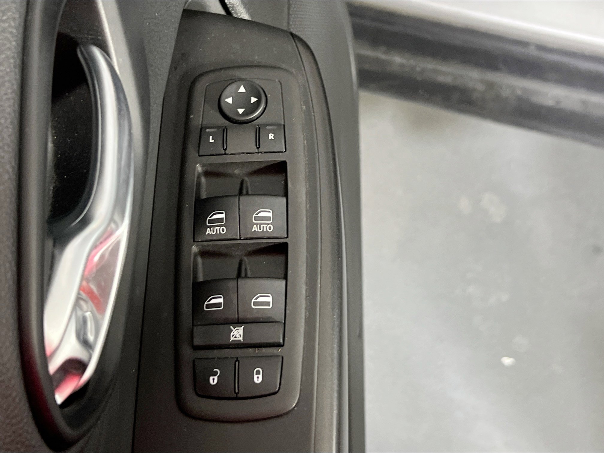 Used 2022 Jeep Cherokee Trailhawk w/ Trailer Tow Group image 17