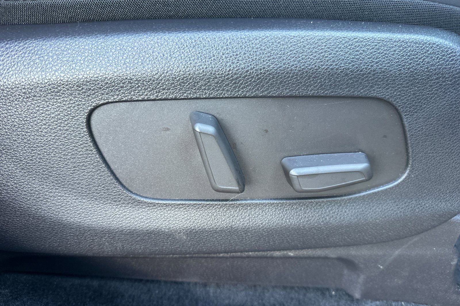 Certified 2026 Kia Carnival EX image 24