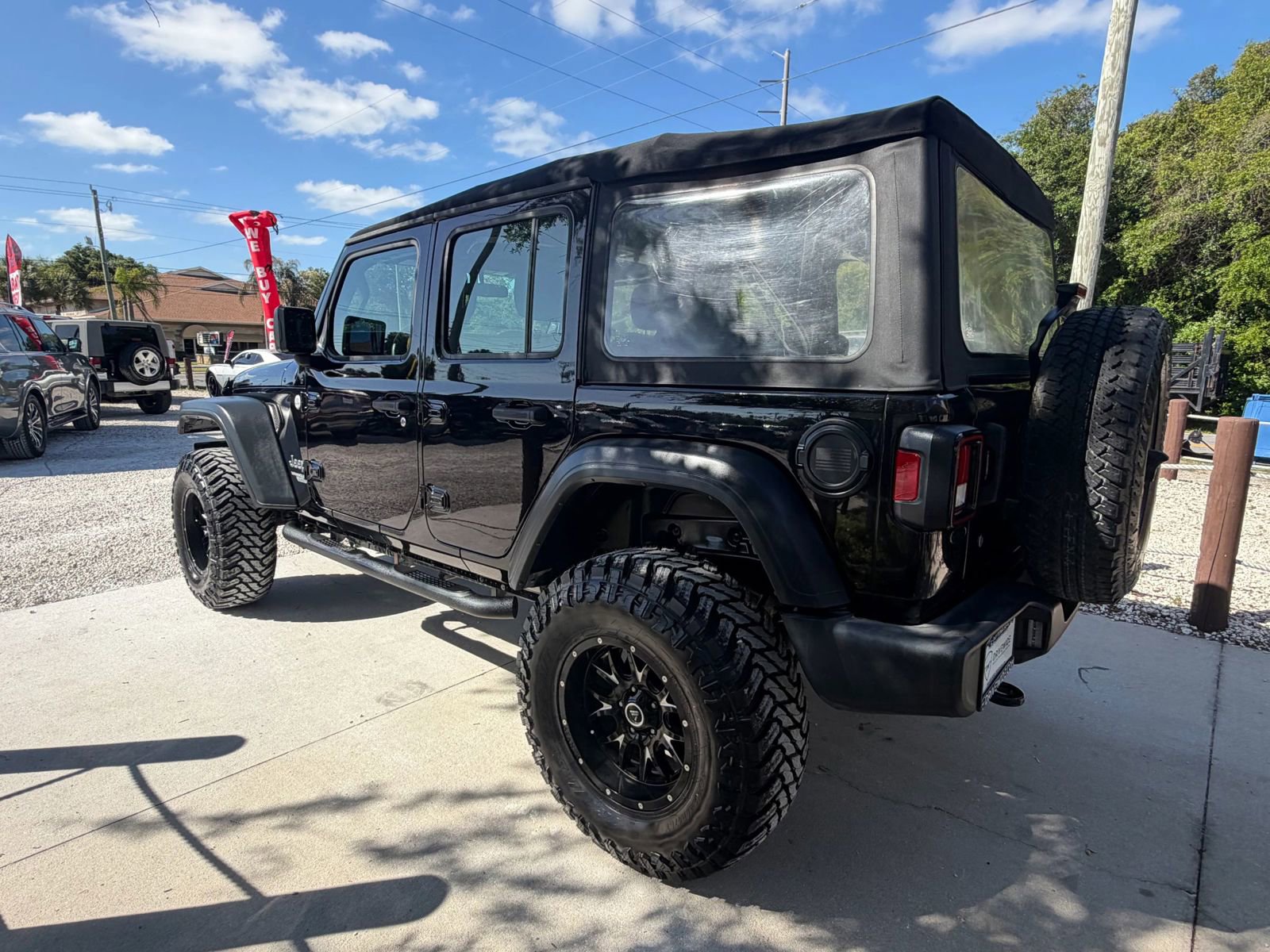 Used 2018 Jeep Wrangler Unlimited Sport image 6