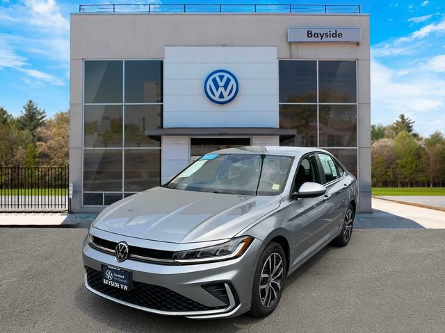 Used 2025 Volkswagen Jetta SE FWD image 4