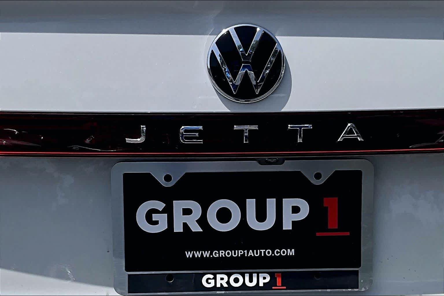 Used 2026 Volkswagen Jetta SE FWD image 33