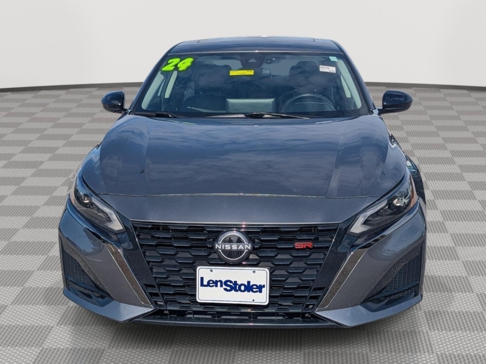 Used 2024 Nissan Altima 2.5 SR w/ SR Premium Package FWD image 8
