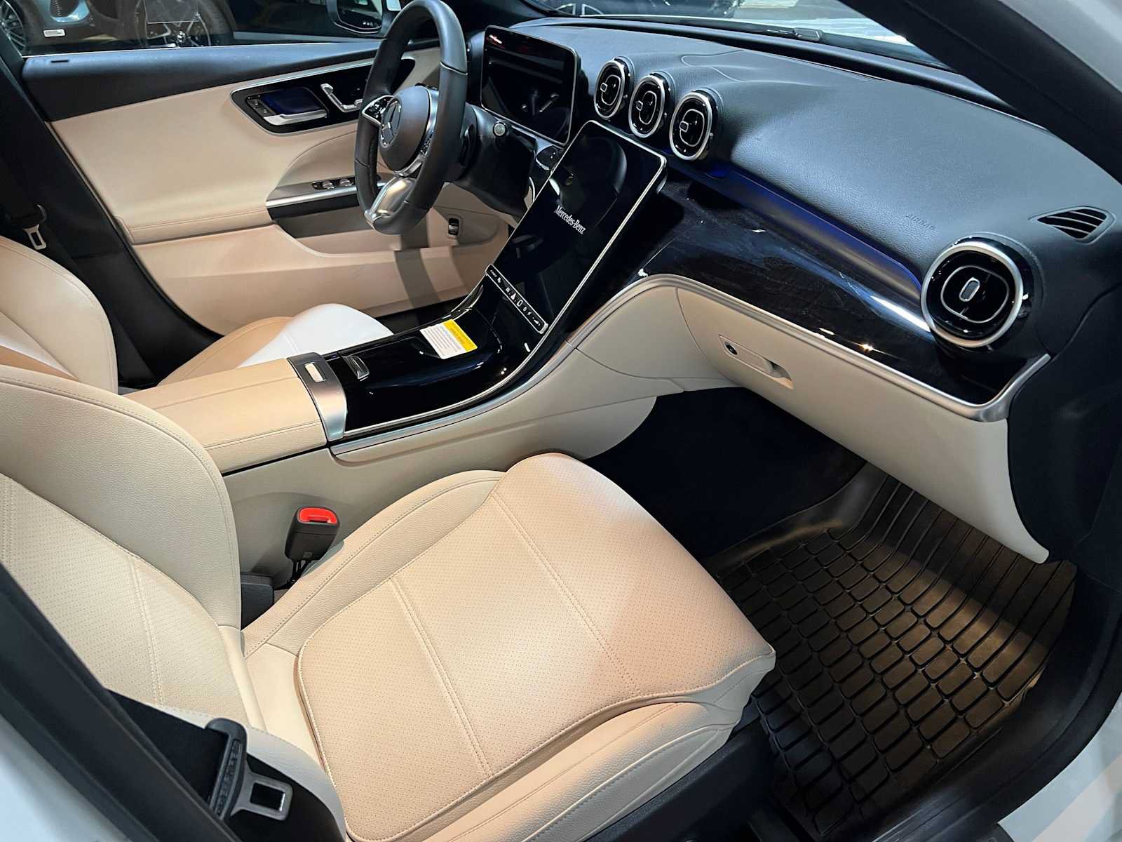 Used 2026 Mercedes-Benz C 300 4MATIC Sedan image 11