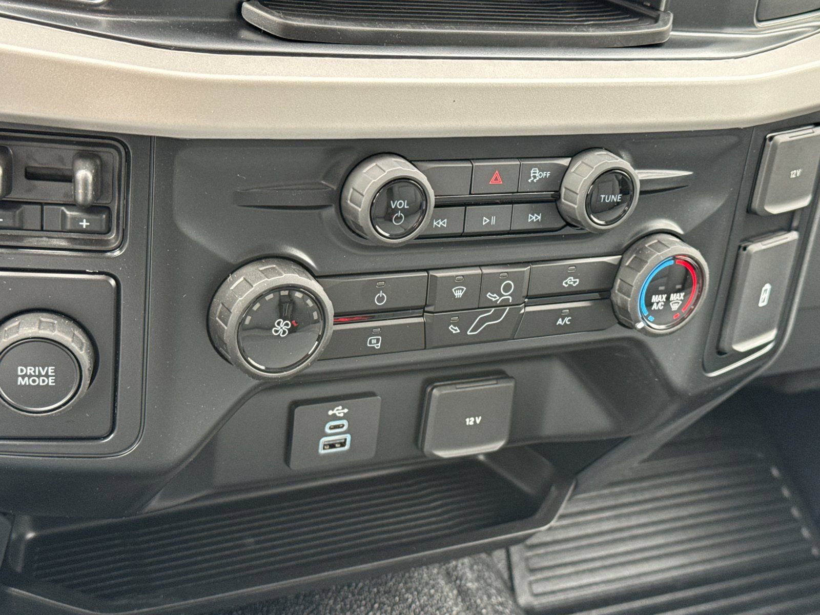 New 2026 Ford F550 2WD SuperCab Super Duty image 20