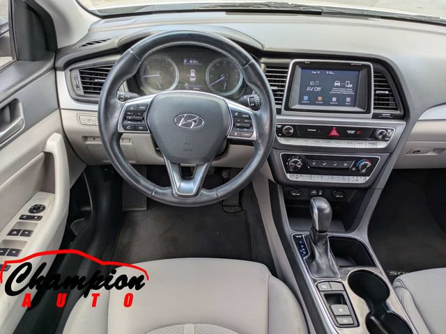 Used 2018 Hyundai Sonata SEL w/ Tech Package 02 FWD image 17