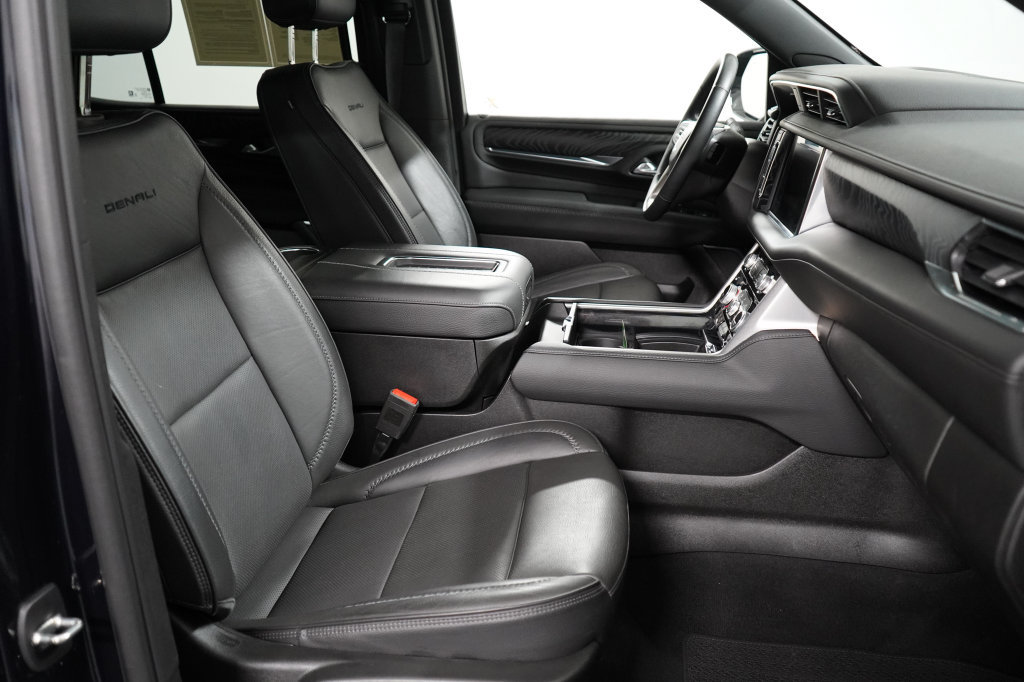 Used 2023 GMC Yukon Denali AWD/4WD image 22