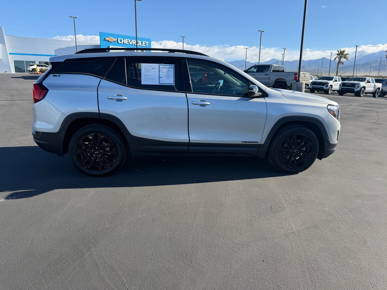 Used 2020 GMC Terrain SLT w/ Preferred Package image 2