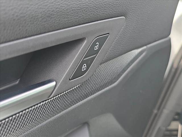 New 2026 Volkswagen Golf SE FWD image 5
