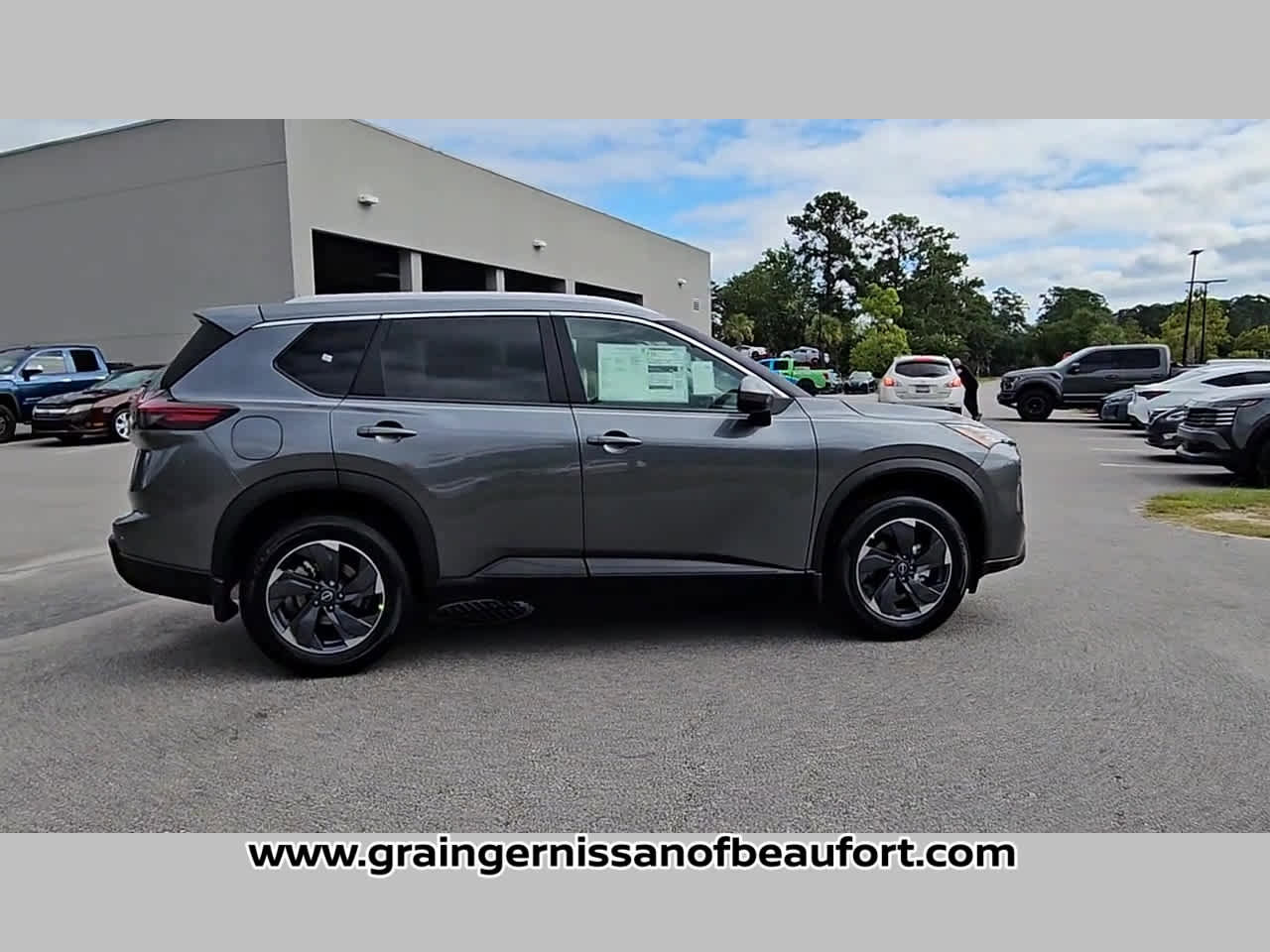 New 2026 Nissan Rogue SV image 34