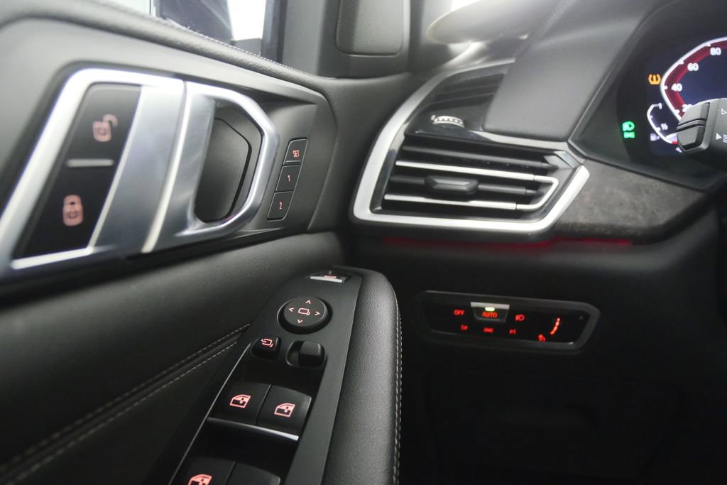 Used 2023 BMW X5 sDrive40i image 17