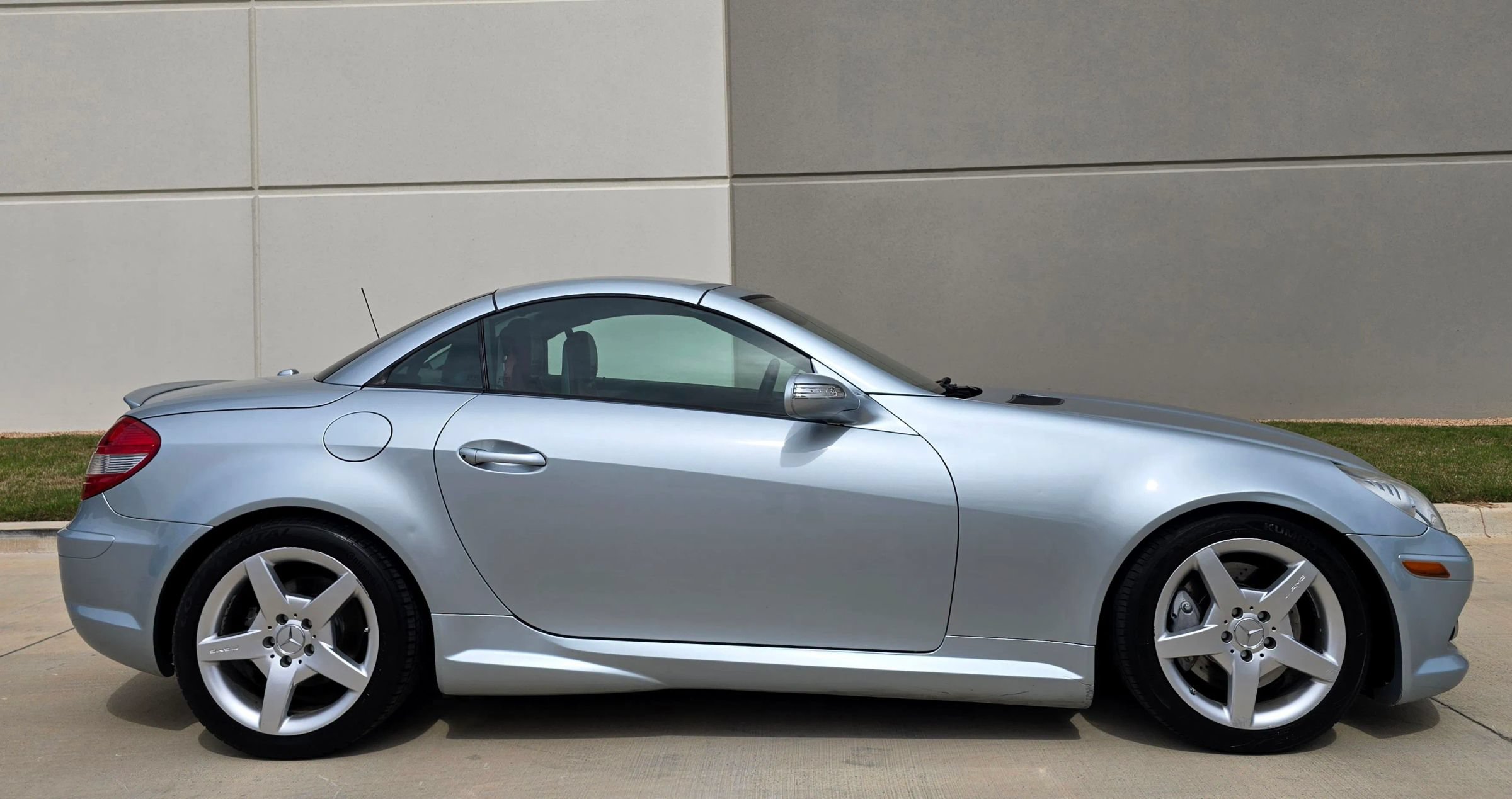 Used 2008 Mercedes-Benz SLK 350 image 11