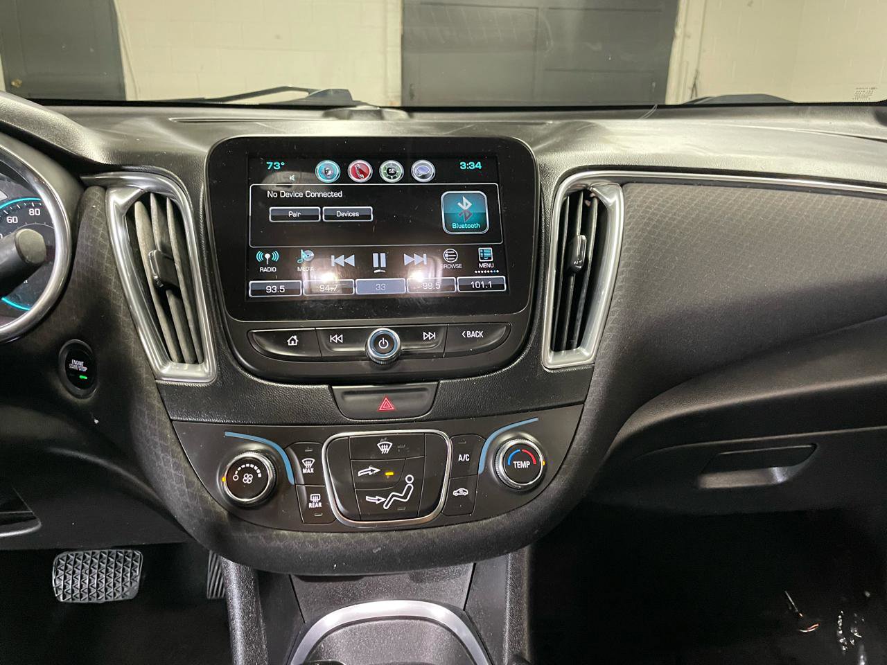 Used 2016 Chevrolet Malibu LT image 10