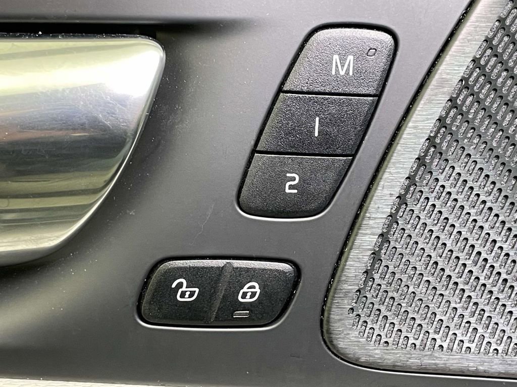 Used 2019 Volvo XC60 T5 Inscription w/ Protection Package AWD/4WD image 33