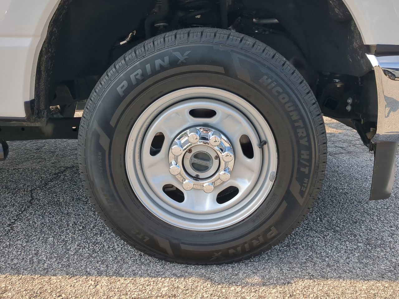Certified 2023 Ford F250 XL w/ FX4 Off-Road Package AWD/4WD image 9