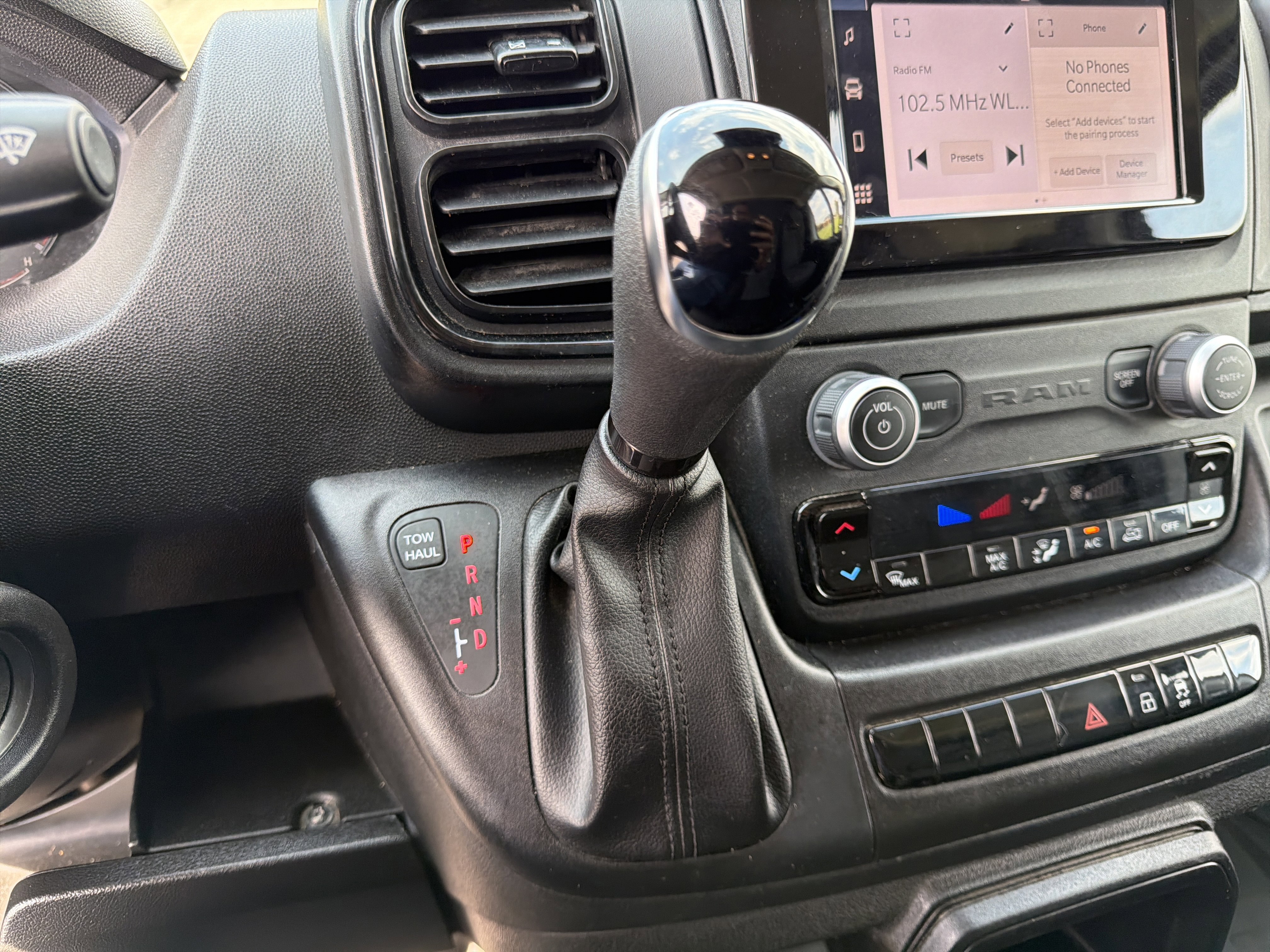 Used 2023 RAM ProMaster 2500 image 21