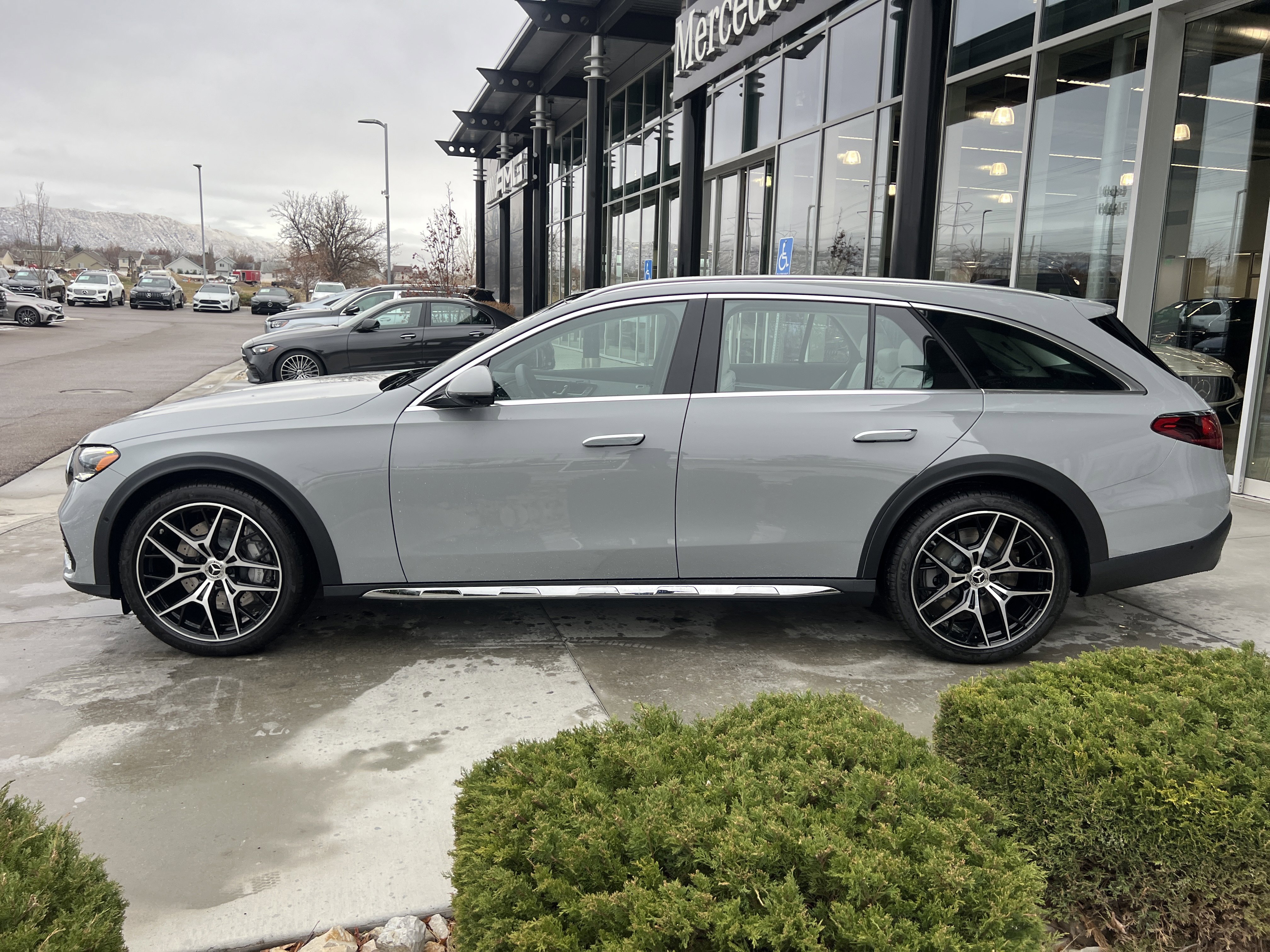 New 2026 Mercedes-Benz E 450 4MATIC All-Terrain Wagon image 8