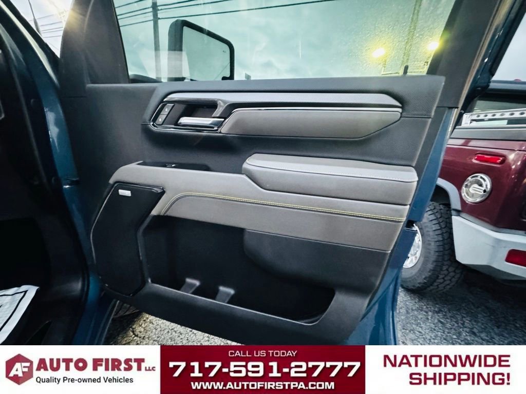 Used 2024 Chevrolet Silverado 2500 ZR2 w/ Technology Package image 29