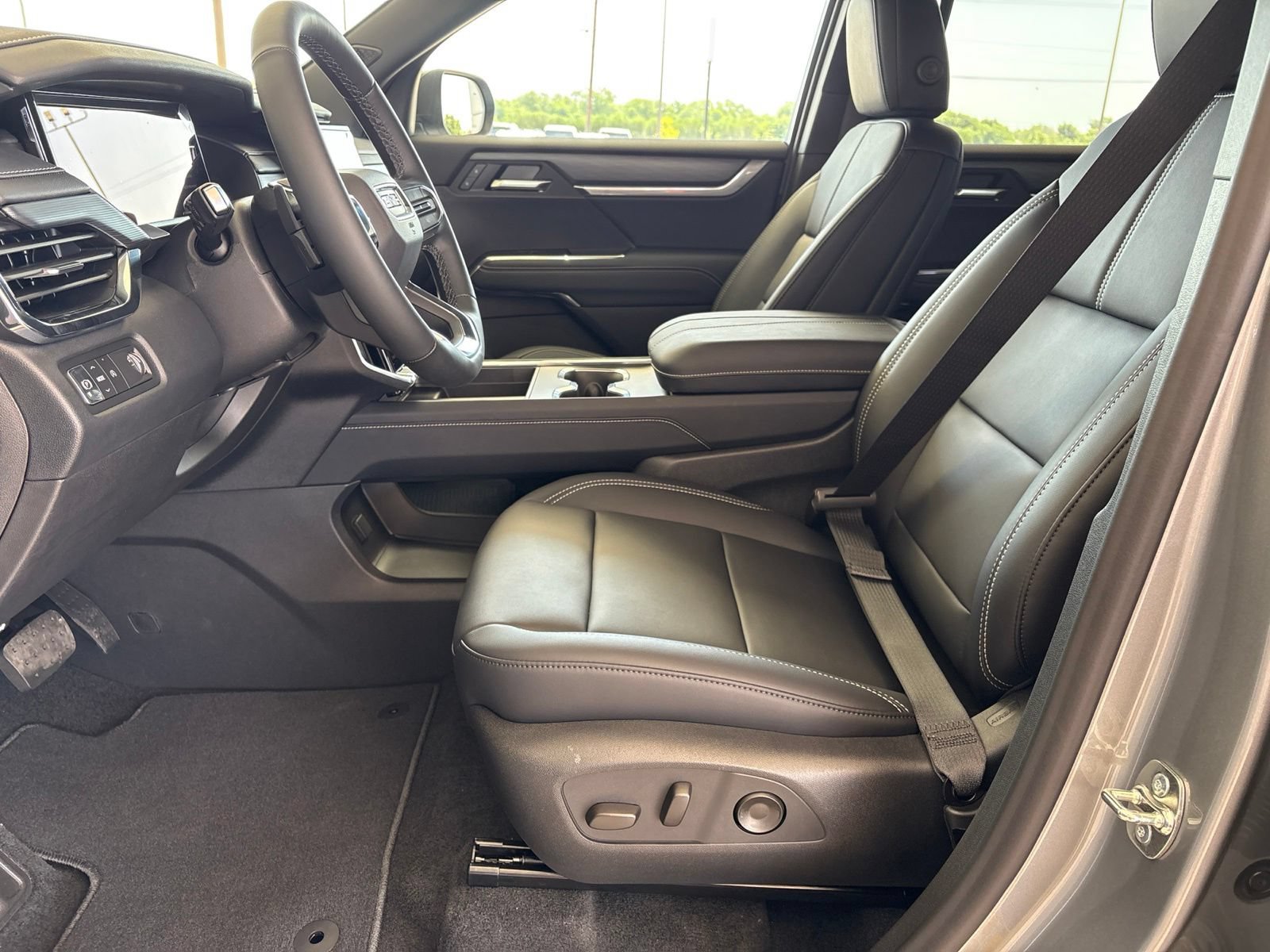 New 2026 GMC Acadia Elevation w/ Elevation Premium Package FWD image 15