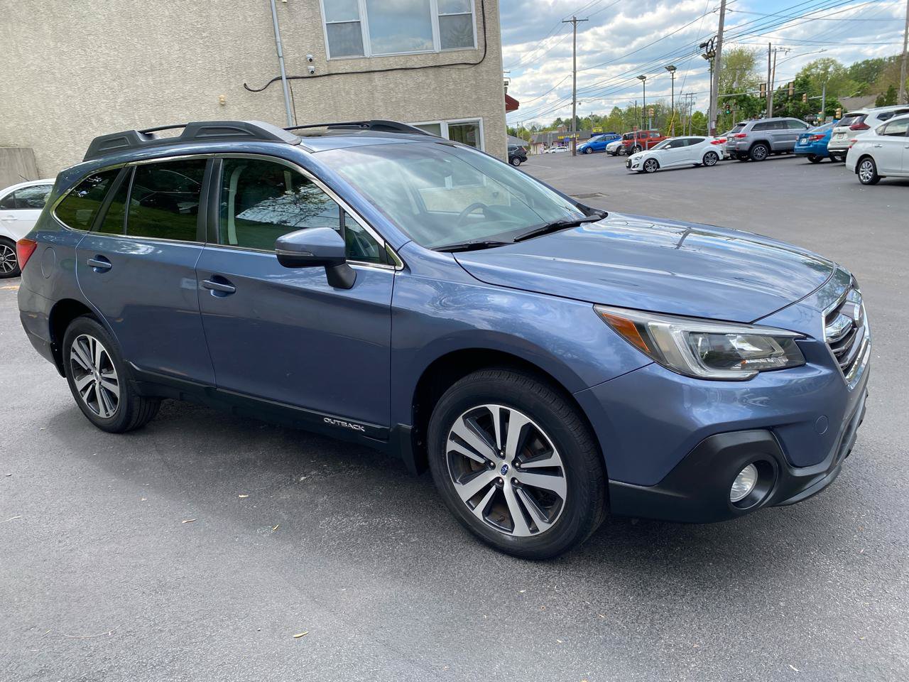 Used 2018 Subaru Outback 2.5i Limited AWD/4WD image 5