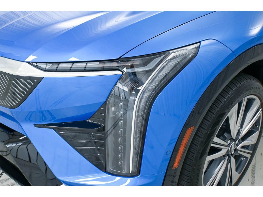 New 2027 Cadillac Optiq Premium Luxury AWD/4WD image 9