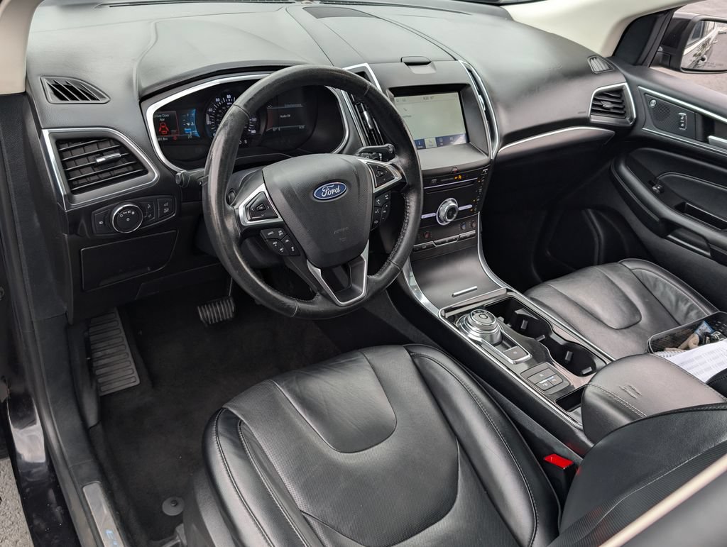 Used 2019 Ford Edge Titanium w/ Equipment Group 301A FWD image 22