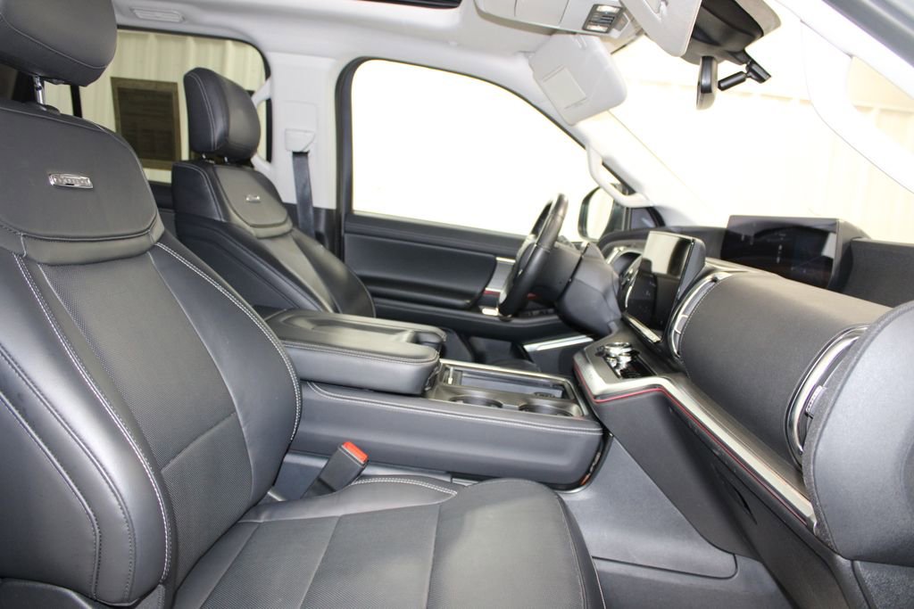 Used 2025 Ford Expedition Platinum AWD/4WD image 39
