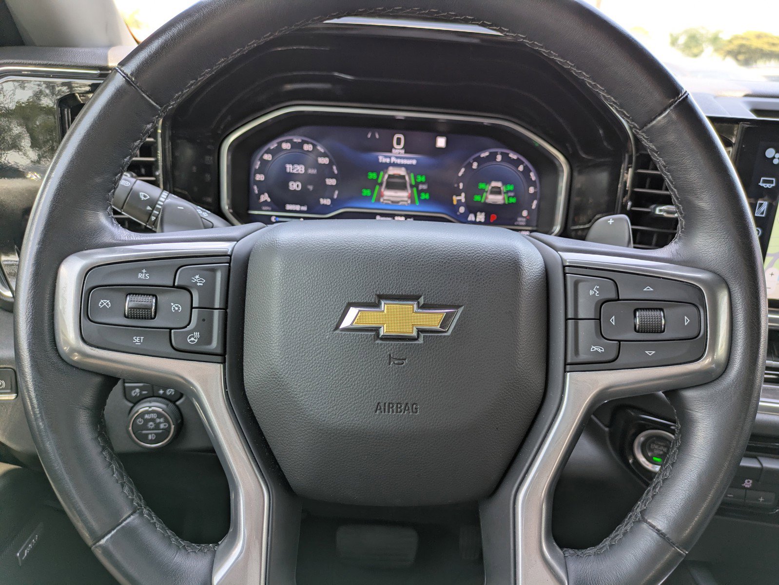 Used 2022 Chevrolet Silverado 1500 LTZ w/ Technology Package AWD/4WD image 24