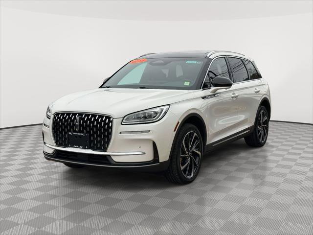 Certified 2023 Lincoln Corsair Reserve w/ Equipment Group 201A image 3