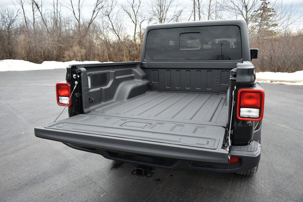 New 2026 Jeep Gladiator Sport AWD/4WD image 28