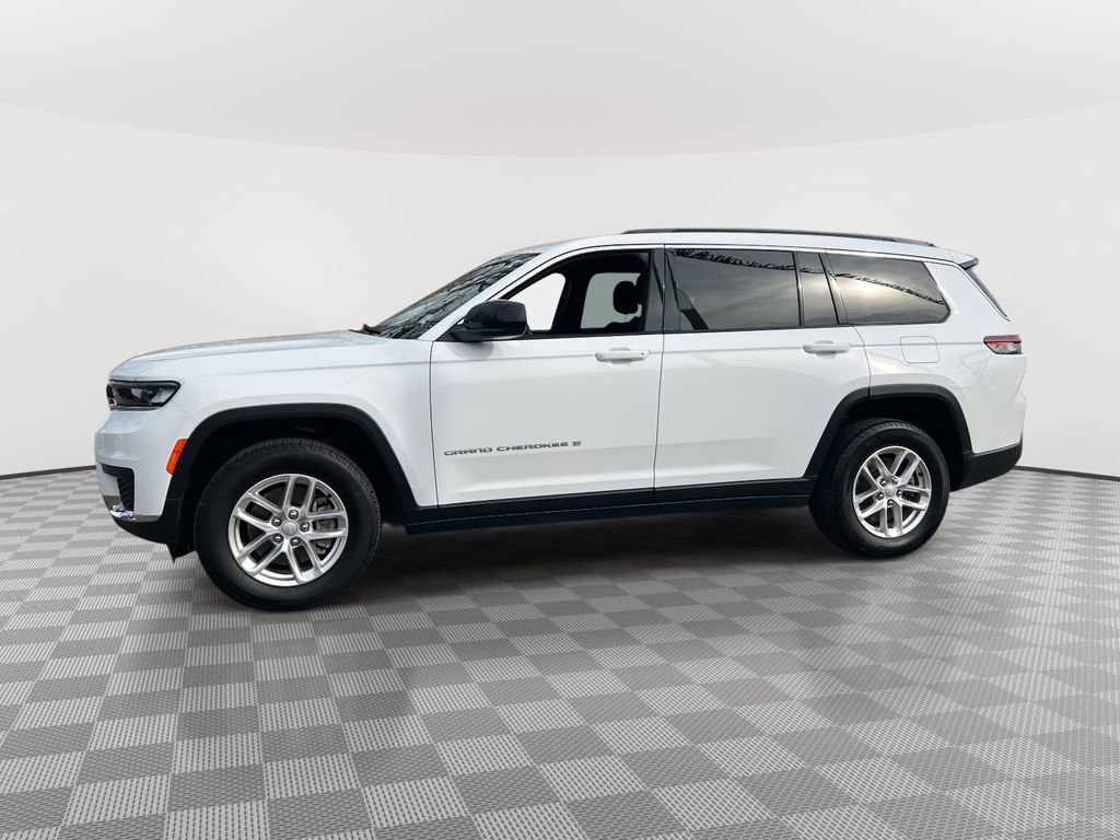 Used 2025 Jeep Grand Cherokee L Laredo AWD/4WD image 5