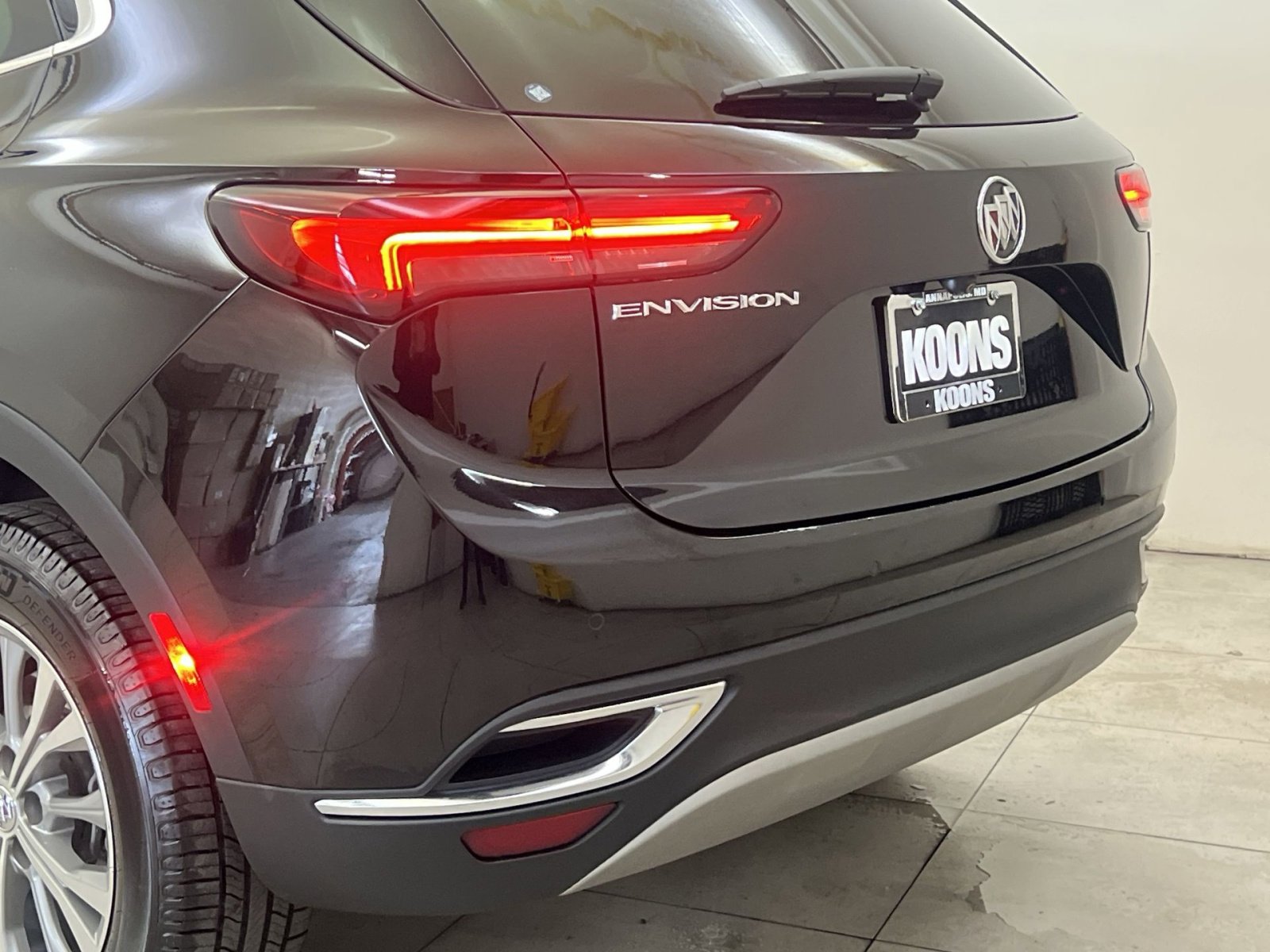 Used 2023 Buick Envision Preferred image 26